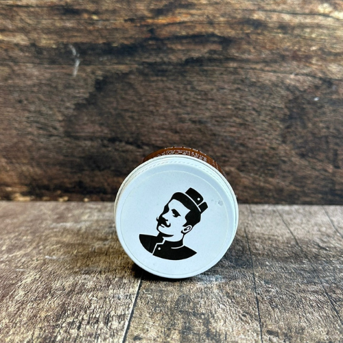 Argile coiffante naturelle et efficace de la marque Groom