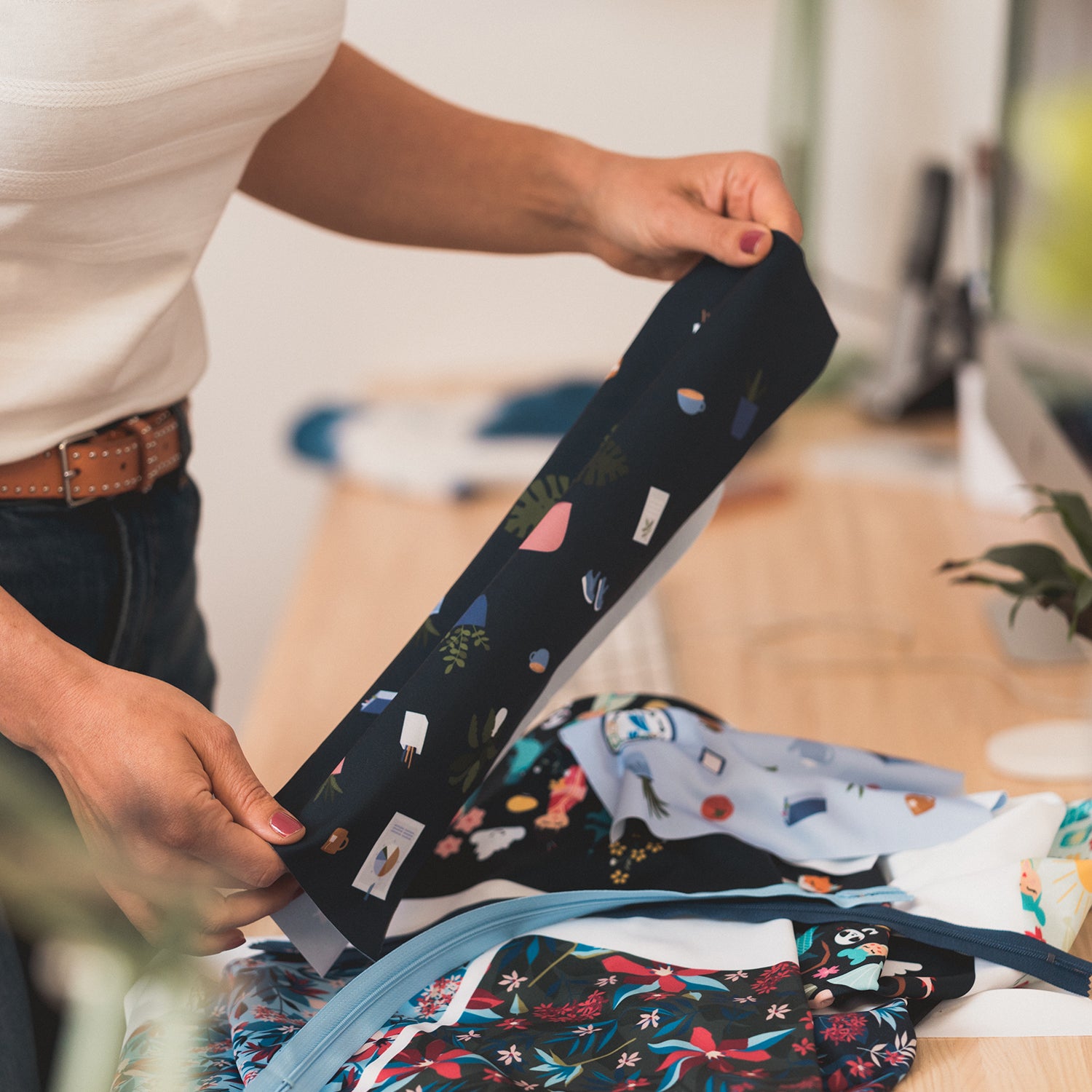 Épreuve physique en couleur sur textile (pré-production)