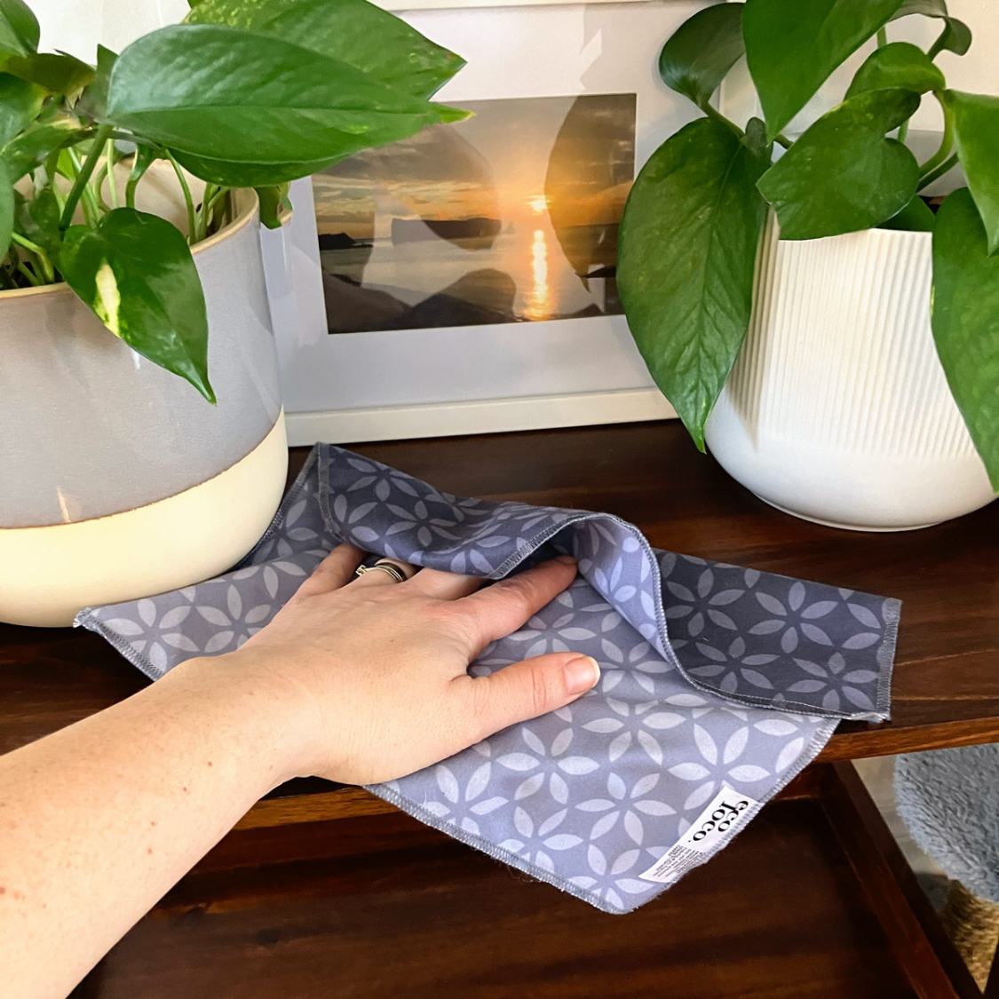 Lingette en microfibre parfaite pour attirée la pourrière et faite au Québec