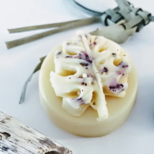 Barre de massage naturelle pour peau douce et hydratée après massage