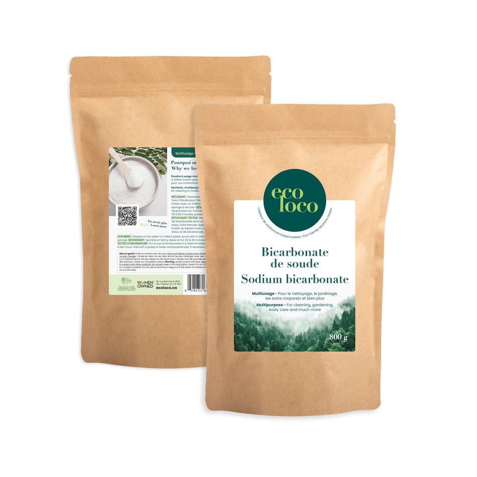 Deux pochettes en papier kraft avec le logo Eco Loco contenant du Bicarbonate de soude sur un fond blanc