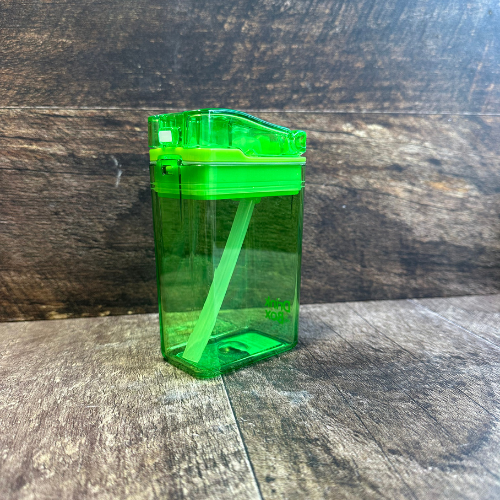 Boite à jus réutilisable verte de la marque Drink in a box 8 oz