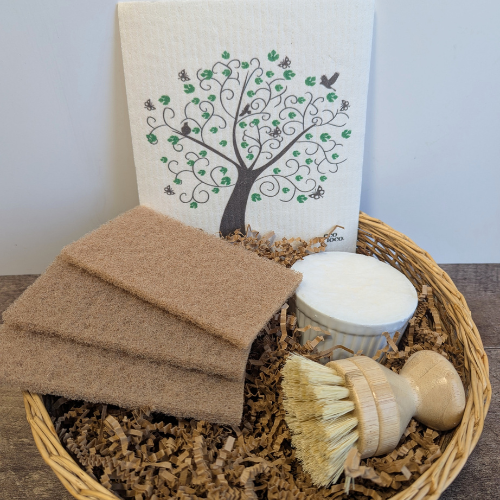Ensemble cadeau pour offre corporative comprenant un cake, une brosse à vaisselle en bois, 3 récurant écologique et un chiffon suédois compostable.