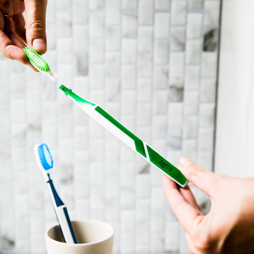 brosse à dents à tête remplacable faite au Québec