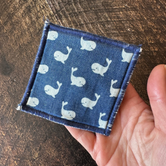 tampon démaquillant avec des baleine