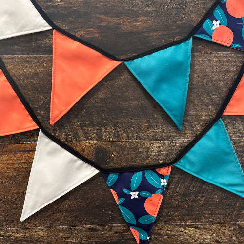 Guirlande de fanion avec des motifs d'orange