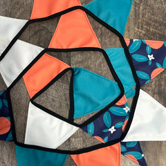 Guirlande de fanion avec des motifs d'orange