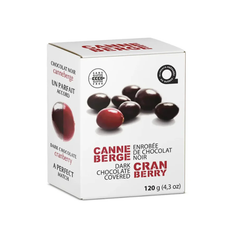 Boite de canneberge au chocolat blanche sur un fond blanc