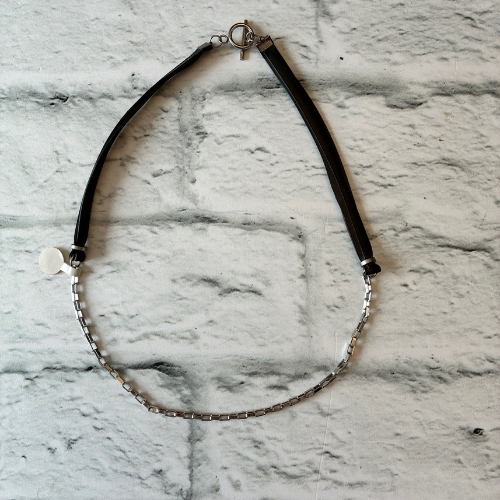 Collier minimaliste argent et chambre à air de vélo recyclé