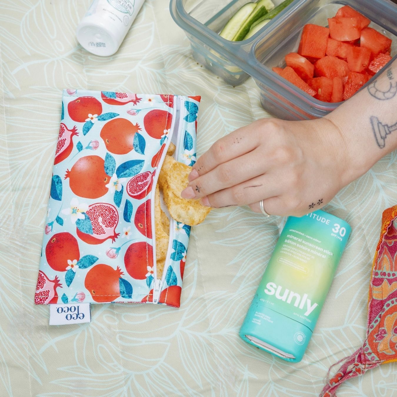 Reusable and eco-friendly snack bag