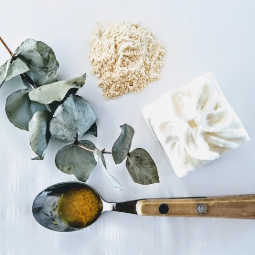 Shampooing solide naturel pour bébé, tout-petit et peaux sensibles  à l’avoine et miel pour bébés.