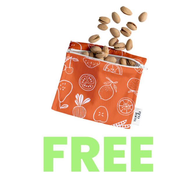 Petit sac à collation réutilisable avec des pistaches qui sortent par la fermeture éclair avec le texte Free small snack bag