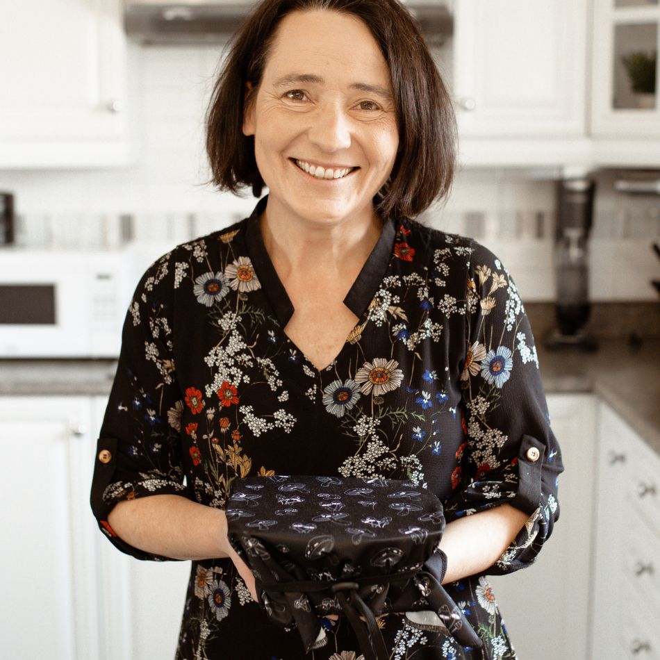 Medium reusable dish cover