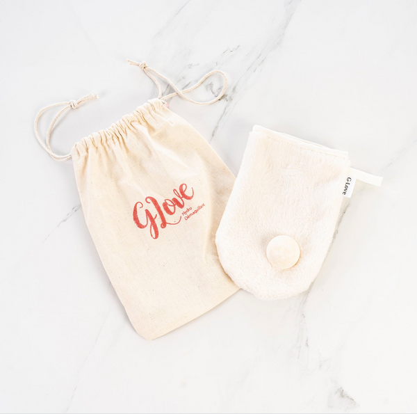 gant démaquillant avec eau